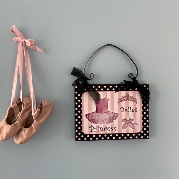 Hobby Lobby Ballet/Princess Twirl Home Decor (set of 2) 🎉HP🎉 - Picture 5 of 6